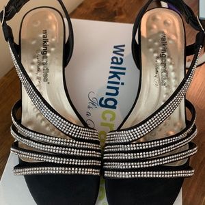 Walking Cradles Rebeka Size 8M